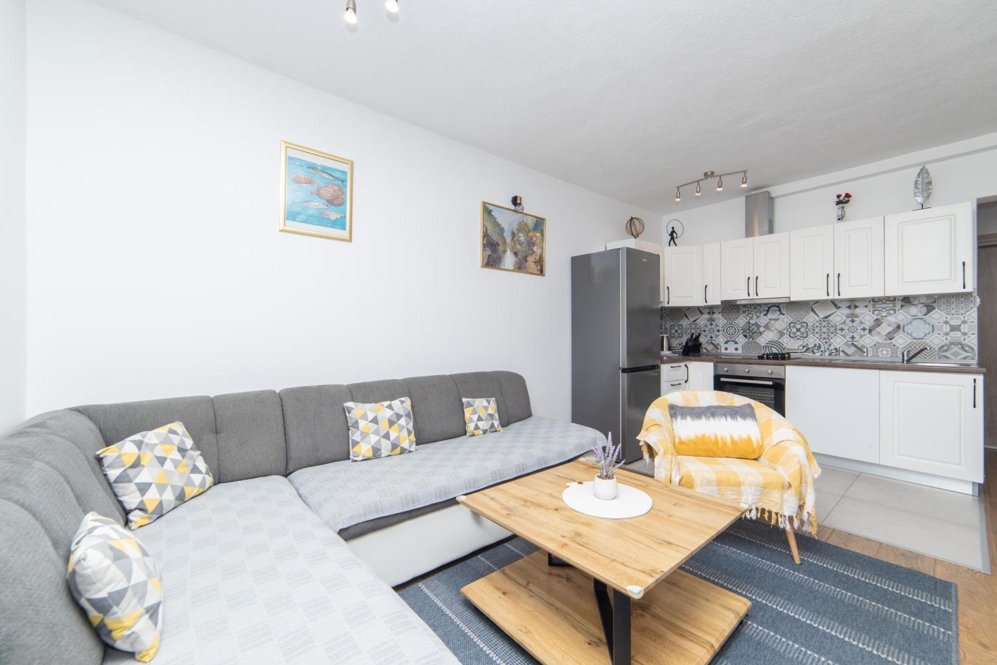 Apartments Ferdo Zivogosce Ngoại thất bức ảnh