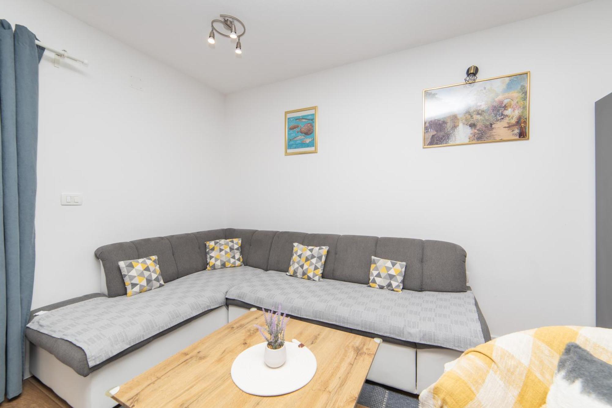 Apartments Ferdo Zivogosce Ngoại thất bức ảnh