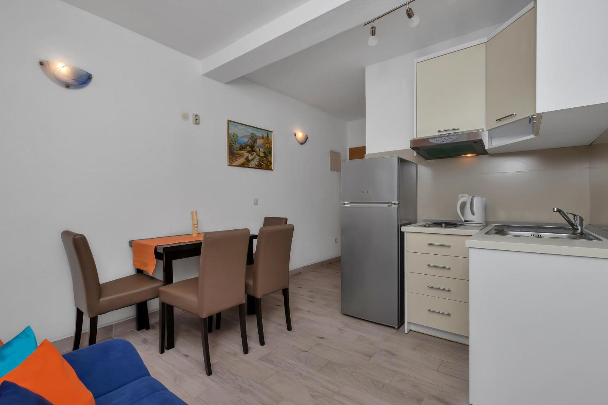 Apartments Ferdo Zivogosce Phòng bức ảnh
